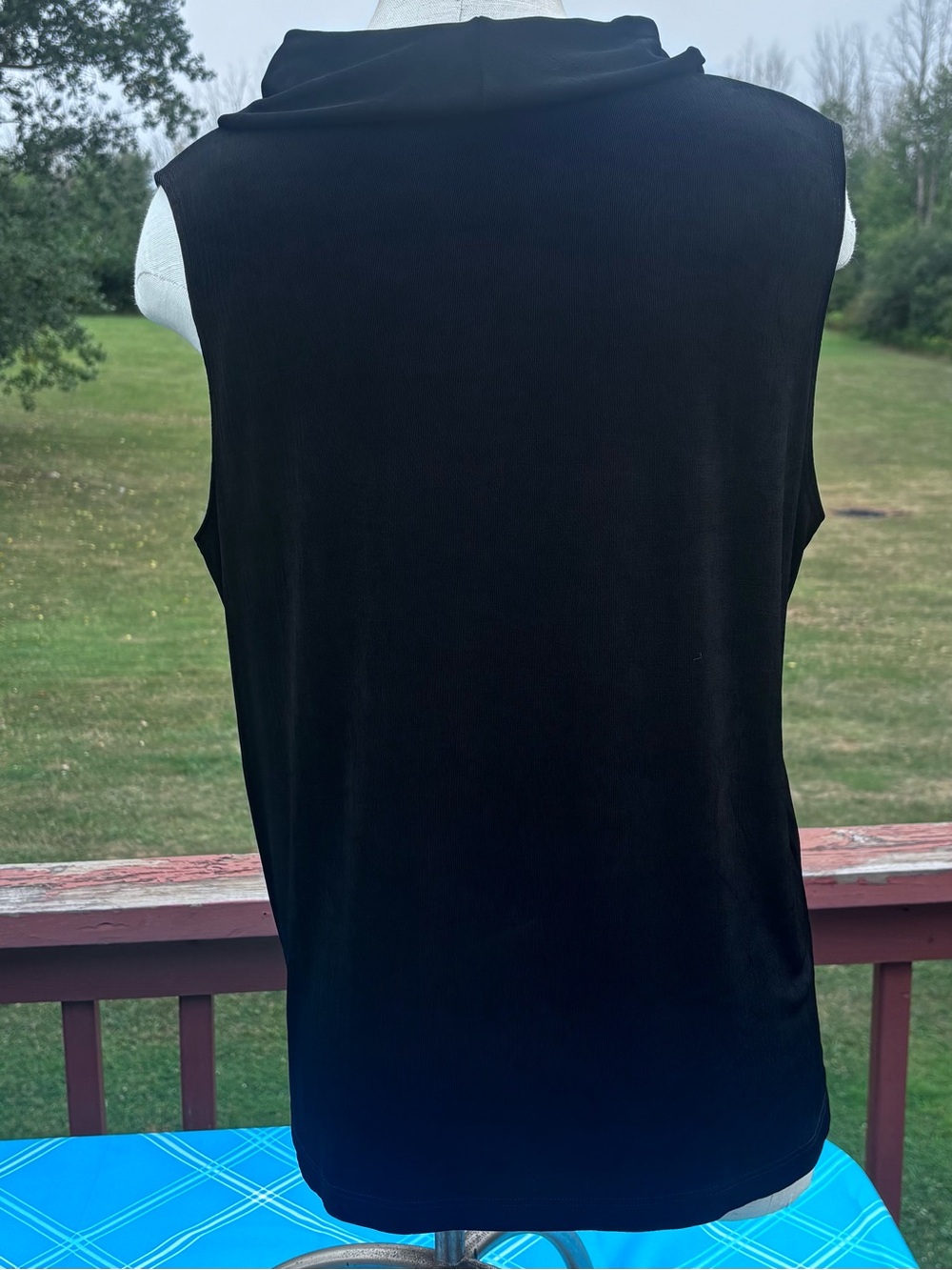 Mirasol Black Sleeveless Hooded Tank Top
